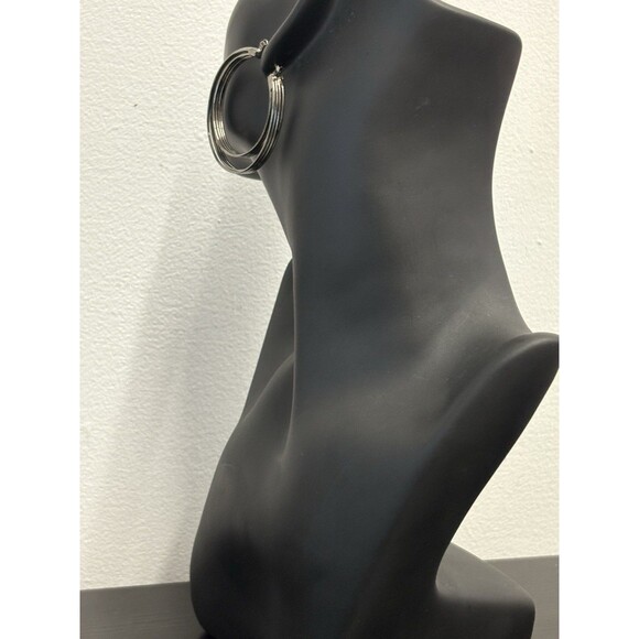 Vintage Black Double Hoop Leverback Earrings - Picture 5 of 14